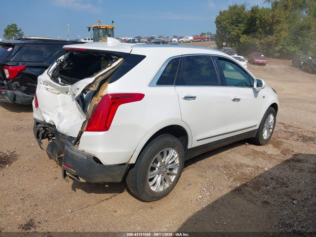 2017 CADILLAC XT5 1GYKNARS9HZ262511 Photo 3