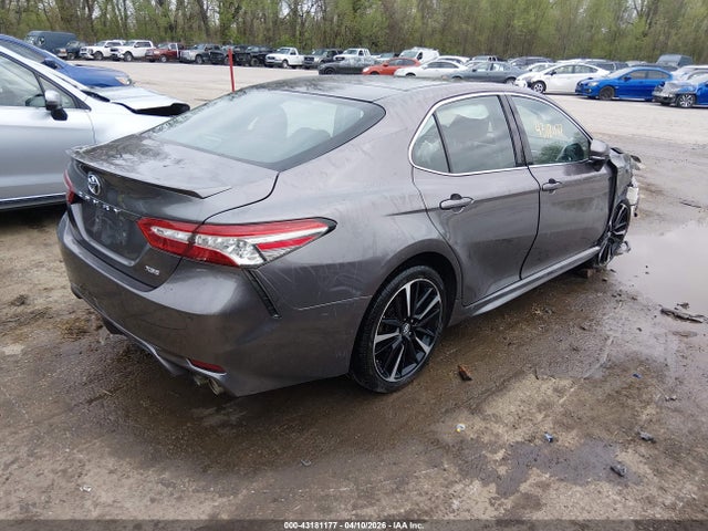 2018 TOYOTA CAMRY 4T1B61HK6JU125979 Photo 3