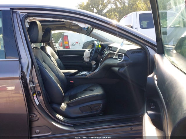 2018 TOYOTA CAMRY 4T1B61HK6JU125979 Photo 4