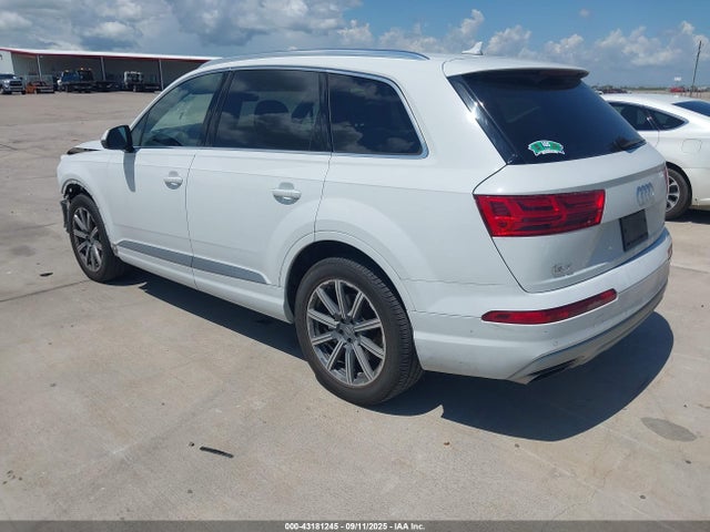 2018 AUDI Q7 WA1LAAF71JD011615 Photo 2