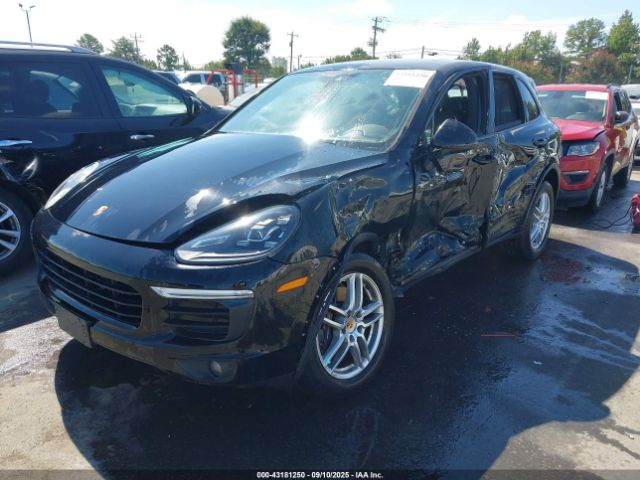 2016 PORSCHE CAYENNE WP1AA2A29GKA12061 Photo 1