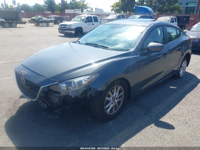 Mazda pe 2015 3MZBM1V72FM226312 Image 2