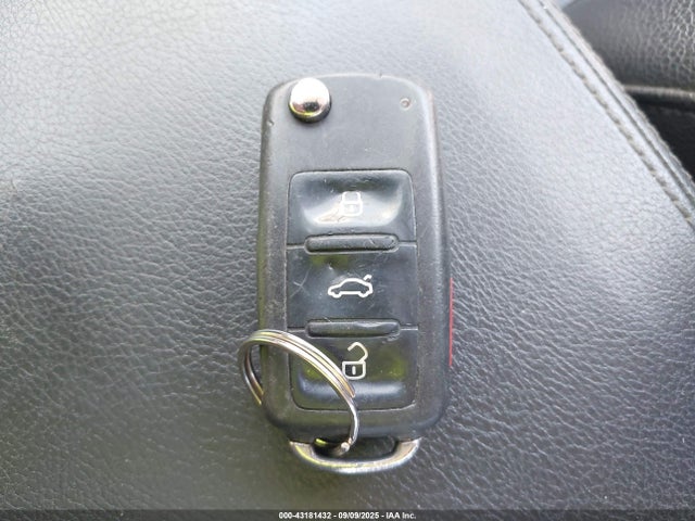 Volkswagen Passat 2015 1VWAS7A39FC079009 Image 11