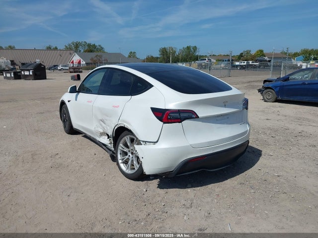 2020 TESLA MODEL Y 5YJYGDEE1LF006518 Photo 2