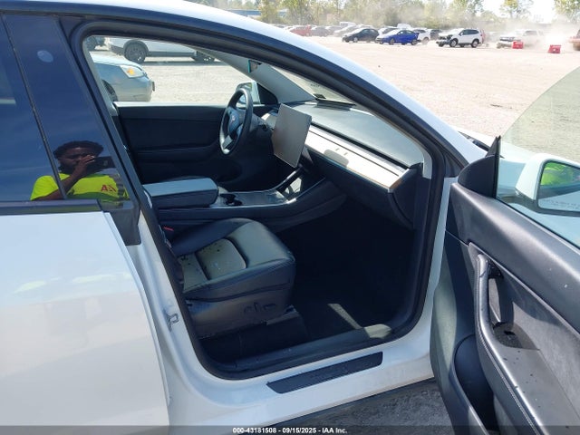 2020 TESLA MODEL Y 5YJYGDEE1LF006518 Photo 4
