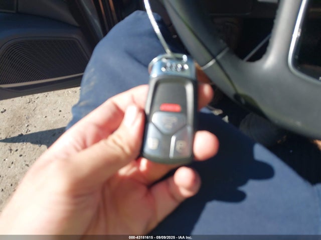 2022 AUDI A4 WAUEAAF40NA036532 Photo 10