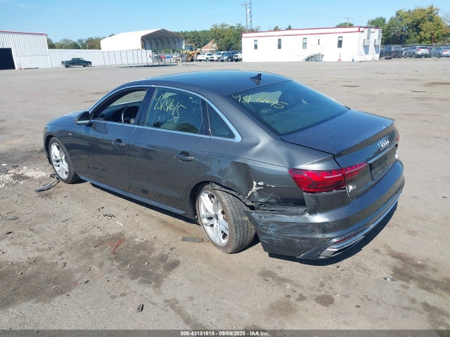 2022 AUDI A4 WAUEAAF40NA036532 Photo 2