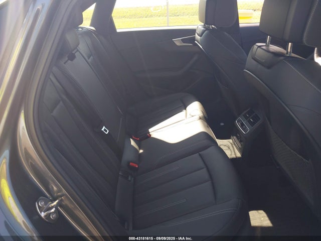 2022 AUDI A4 WAUEAAF40NA036532 Photo 7