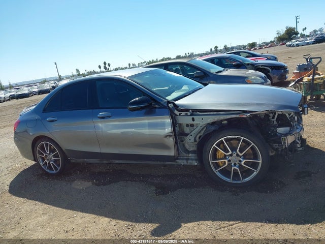 55SWF6EB2HU231726 Mercedes-Benz C-Class