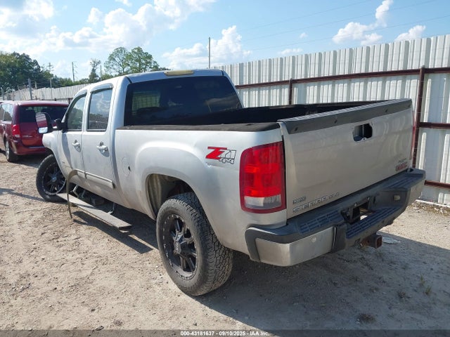 2010 GMC SIERRA 2500HD 1GT4K1B60AF131141 Photo 2