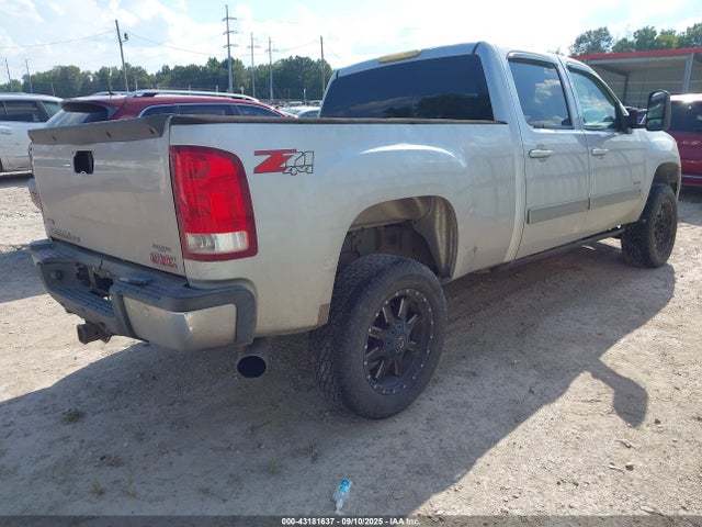 2010 GMC SIERRA 2500HD 1GT4K1B60AF131141 Photo 3