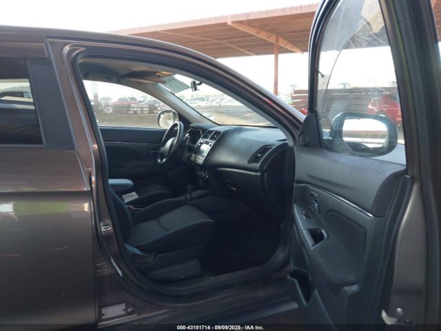 2018 MITSUBISHI OUTLANDER SPORT JA4AR3AU2JU008764 Photo 4