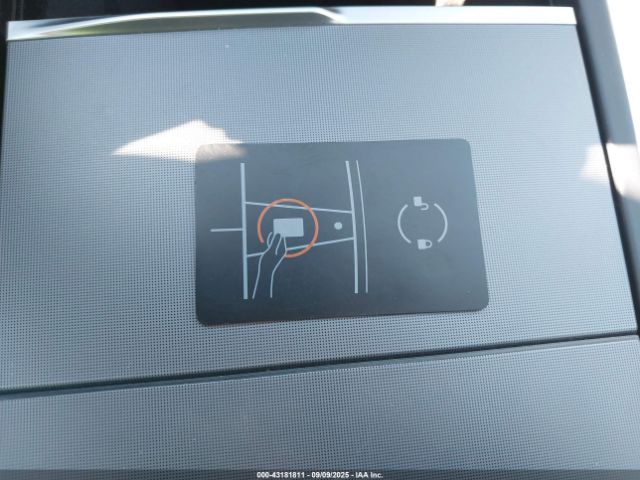 2025 TESLA MODEL 3 5YJ3E1EA2SF038470 Photo 10