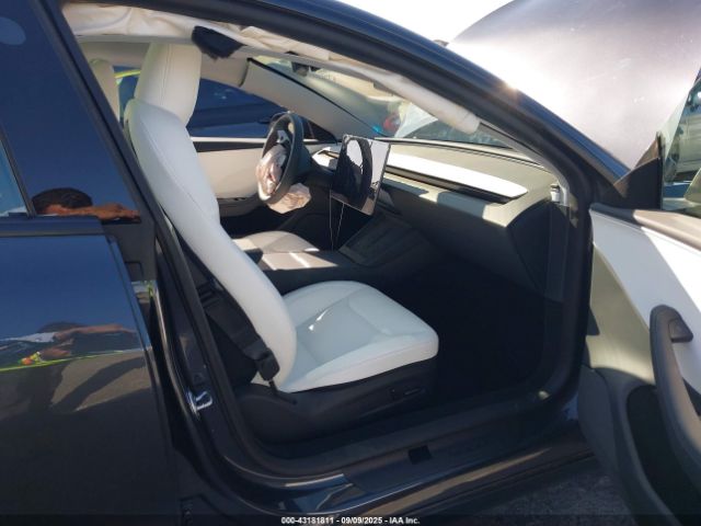 2025 TESLA MODEL 3 5YJ3E1EA2SF038470 Photo 4