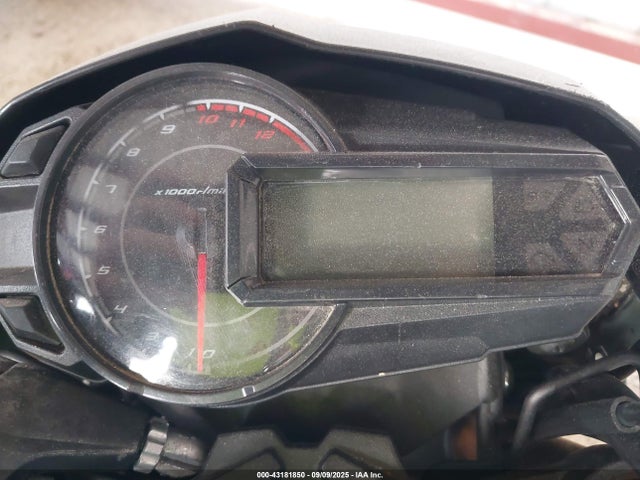 Kawasaki Z125 Pro 2023 JKABRRJ1XPDA27829 Image 7