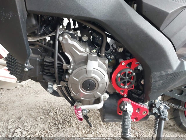 Kawasaki Z125 Pro 2023 JKABRRJ1XPDA27829 Image 9