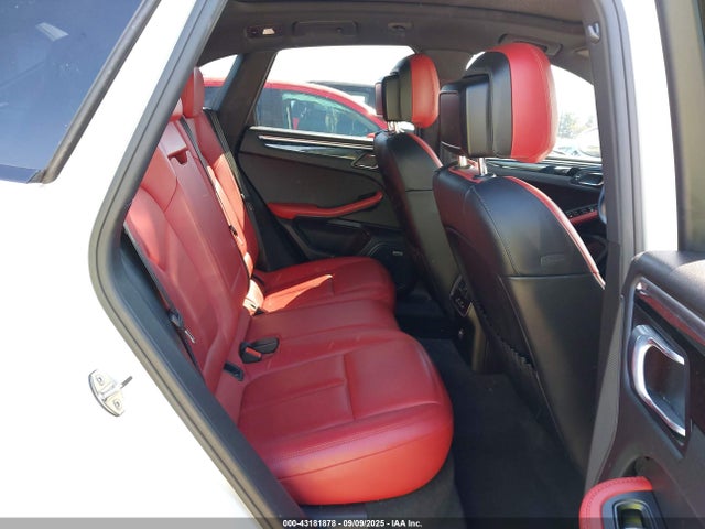 Porsche Macan 2018 WP1AA2A59JLB18456 Image 8