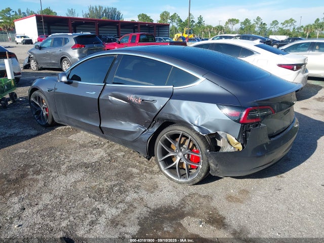 2020 TESLA MODEL 3 5YJ3E1EC4LF733732 Photo 2