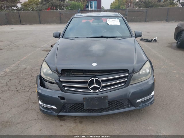 WDDGF4HB0EG237800 Mercedes-Benz C-Class