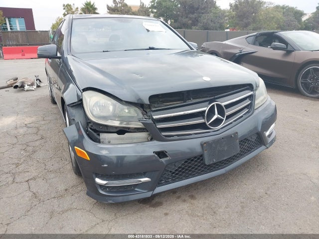 WDDGF4HB0EG237800 Mercedes-Benz C-Class