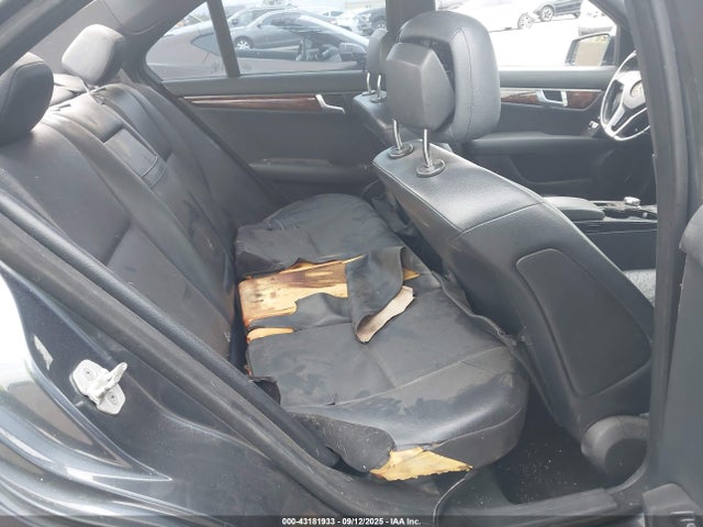 WDDGF4HB0EG237800 Mercedes-Benz C-Class