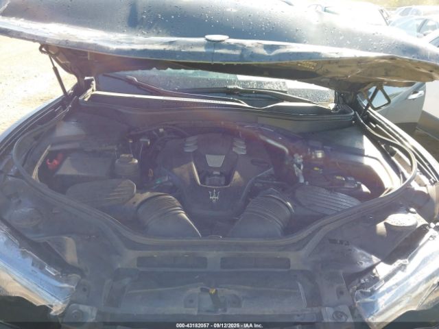 2017 MASERATI LEVANTE ZN661XUL2HX245534 Photo 9