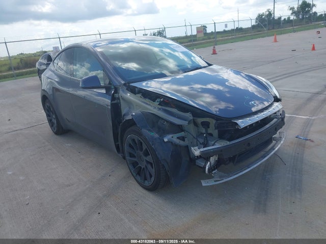 2022 TESLA MODEL Y 7SAYGDEE8NF327235 Photo 0