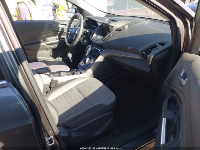 1FMCU0GX7GUB38878 Ford 2016