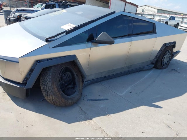 2024 TESLA CYBERTRUCK 7G2CEHEEXRA038829 Photo 5