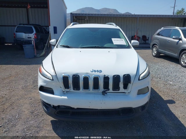 1C4PJLCB9GW281457 Jeep 2016