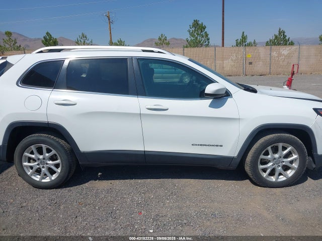 1C4PJLCB9GW281457 Jeep 2016