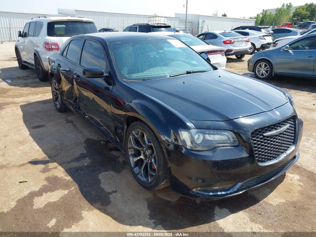 2017 CHRYSLER 300 2C3CCABG1HH516285