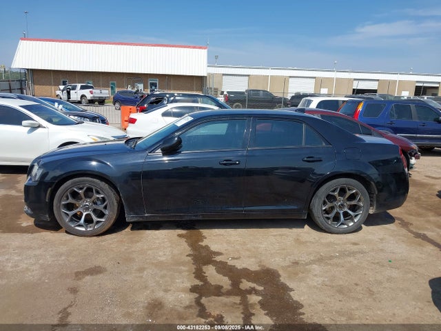 43182253 :رقم المزاد ، 2C3CCABG1HH516285 vin ، 2017 Chrysler 300 300s مزاد بيع