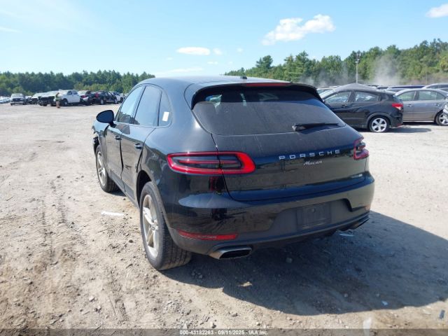 2017 PORSCHE MACAN WP1AA2A59HLB07001 Photo 2