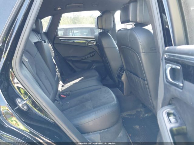 2017 PORSCHE MACAN WP1AA2A59HLB07001 Photo 7