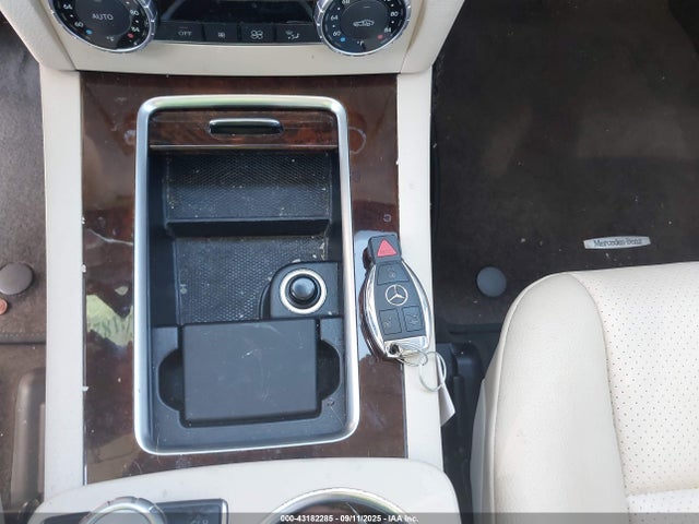 WDCGG8JB5EG332081 Mercedes-Benz 2014