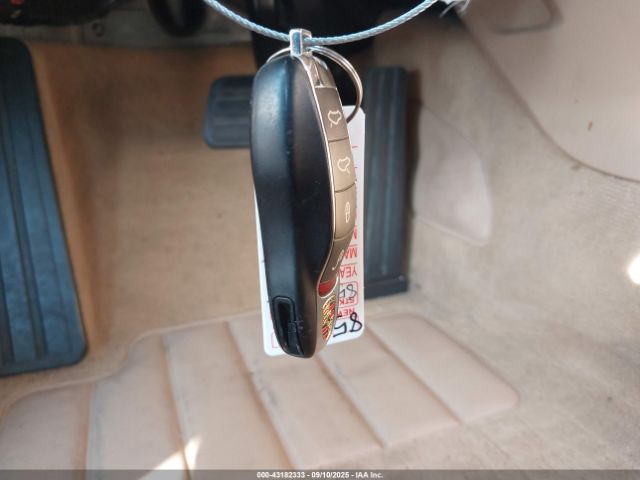 2017 PORSCHE 718 BOXSTER WP0CA2A83HS221103 Photo 10