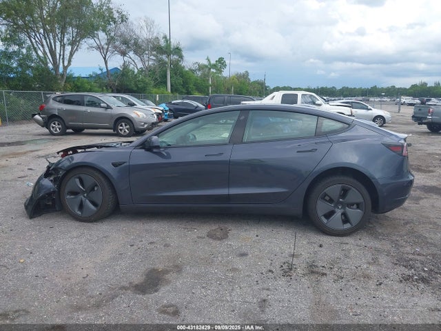 Tesla 2021 2021 5YJ3E1EA1MF077795 Image 14