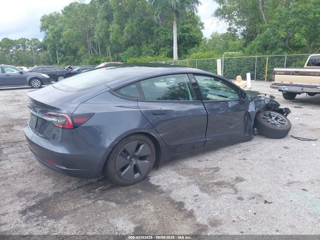 2021 TESLA MODEL 3 5YJ3E1EA1MF077795 Photo 3