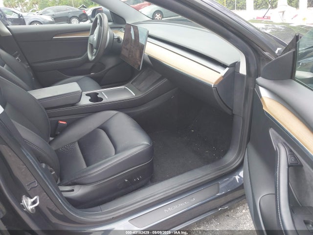 2021 TESLA MODEL 3 5YJ3E1EA1MF077795 Photo 4