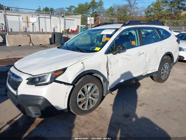 43182481 :رقم المزاد ، 4S4BTAAC7M3136608 vin ، 2021 Subaru Outback مزاد بيع