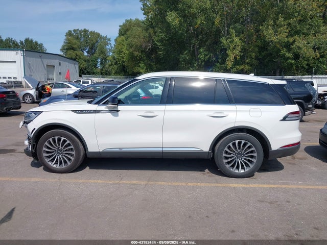 Lincoln Aviator 2023 5LM5J6XC4PGL02181 Image 28