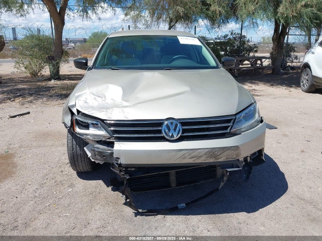 3VWD17AJXFM415599 Volkswagen 1.8t