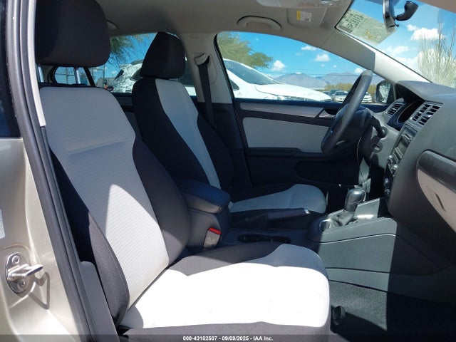 3VWD17AJXFM415599 Volkswagen 1.8t