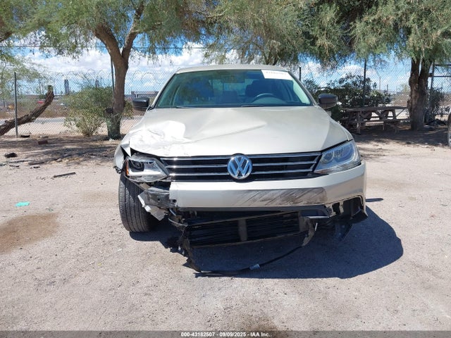 3VWD17AJXFM415599 Volkswagen 1.8t