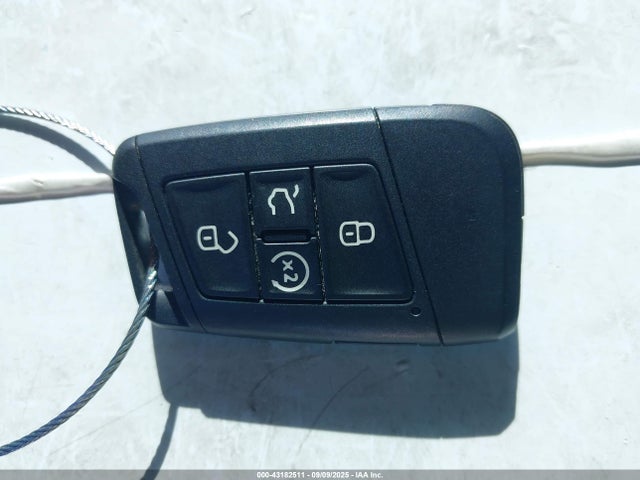 3VWE57BU0MM098754 Volkswagen tsi