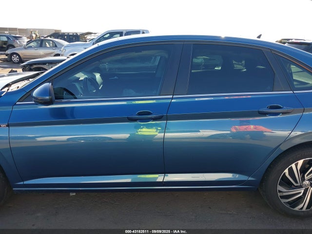 3VWE57BU0MM098754 Volkswagen tsi