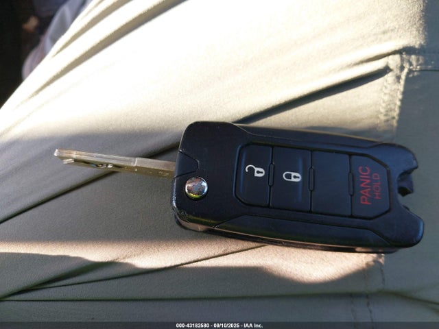 ZACCJABT1FPB80163 Jeep Renegade