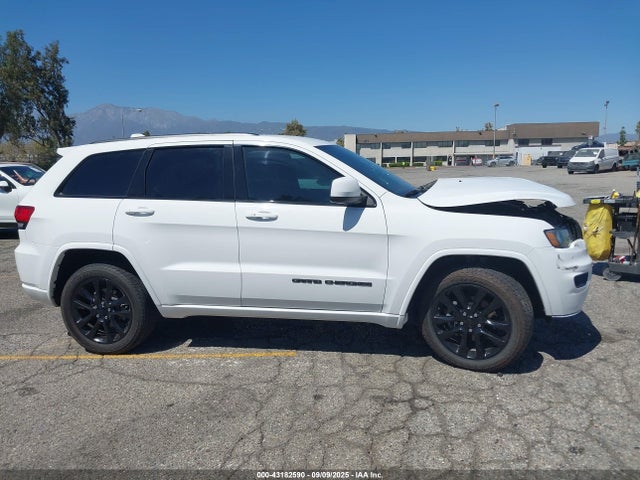 1C4RJEAG9JC493867 Jeep 2018