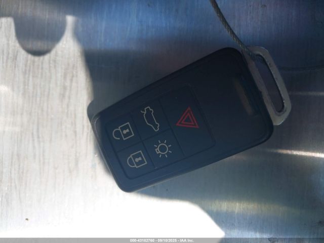 2018 VOLVO S60 YV126MFL6J2456360 Photo 10